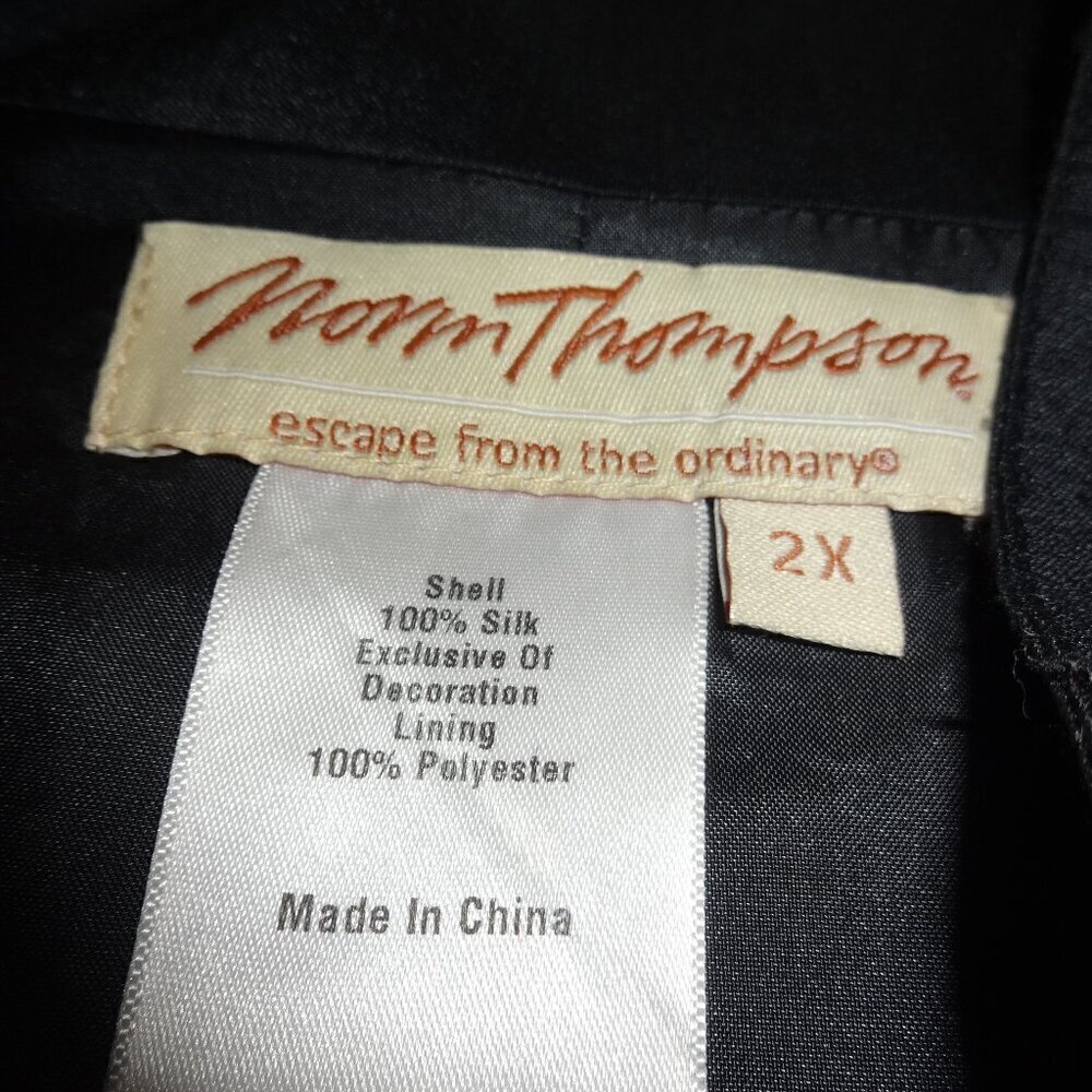 Norm Thompson Silk Black and Blue Floral Blazer 2x - Picture 14 of 16